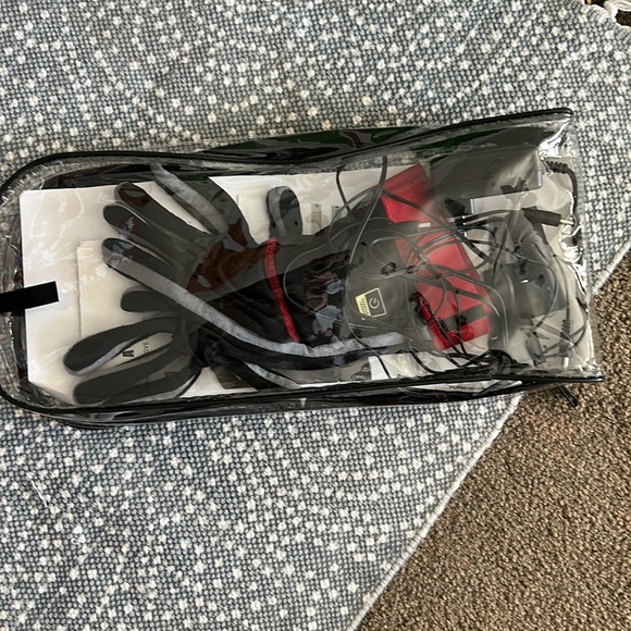 Sharper Image Rechargeable Warming Glove Liners - Picture 3 of 4